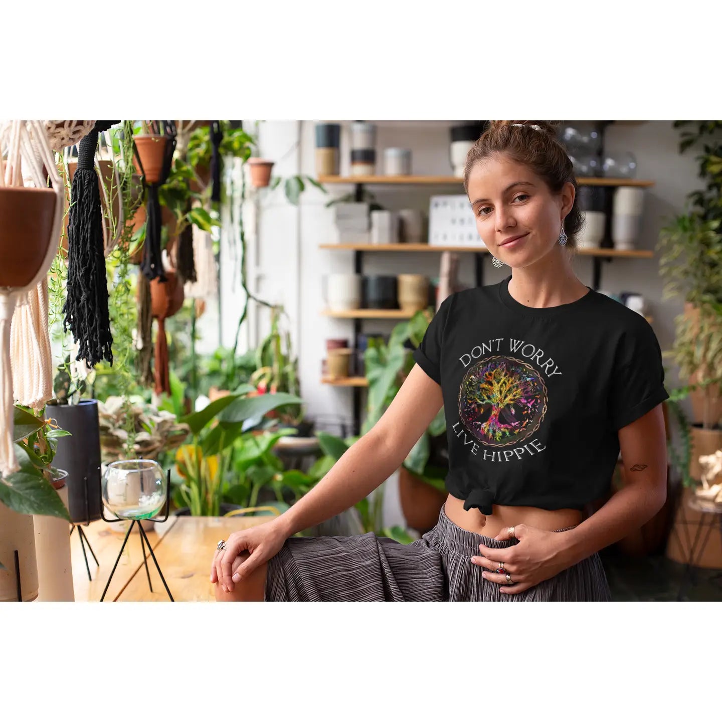 Don't Worry Live Hippie: Black, Gildan 64000, S