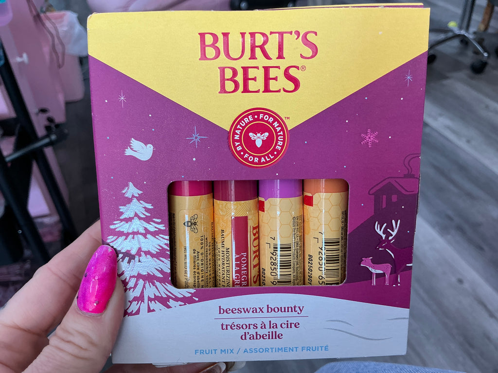 Burt’s Bees Holiday Beeswax Bounty Classic Holiday Gift Set, 4 Lip Balms