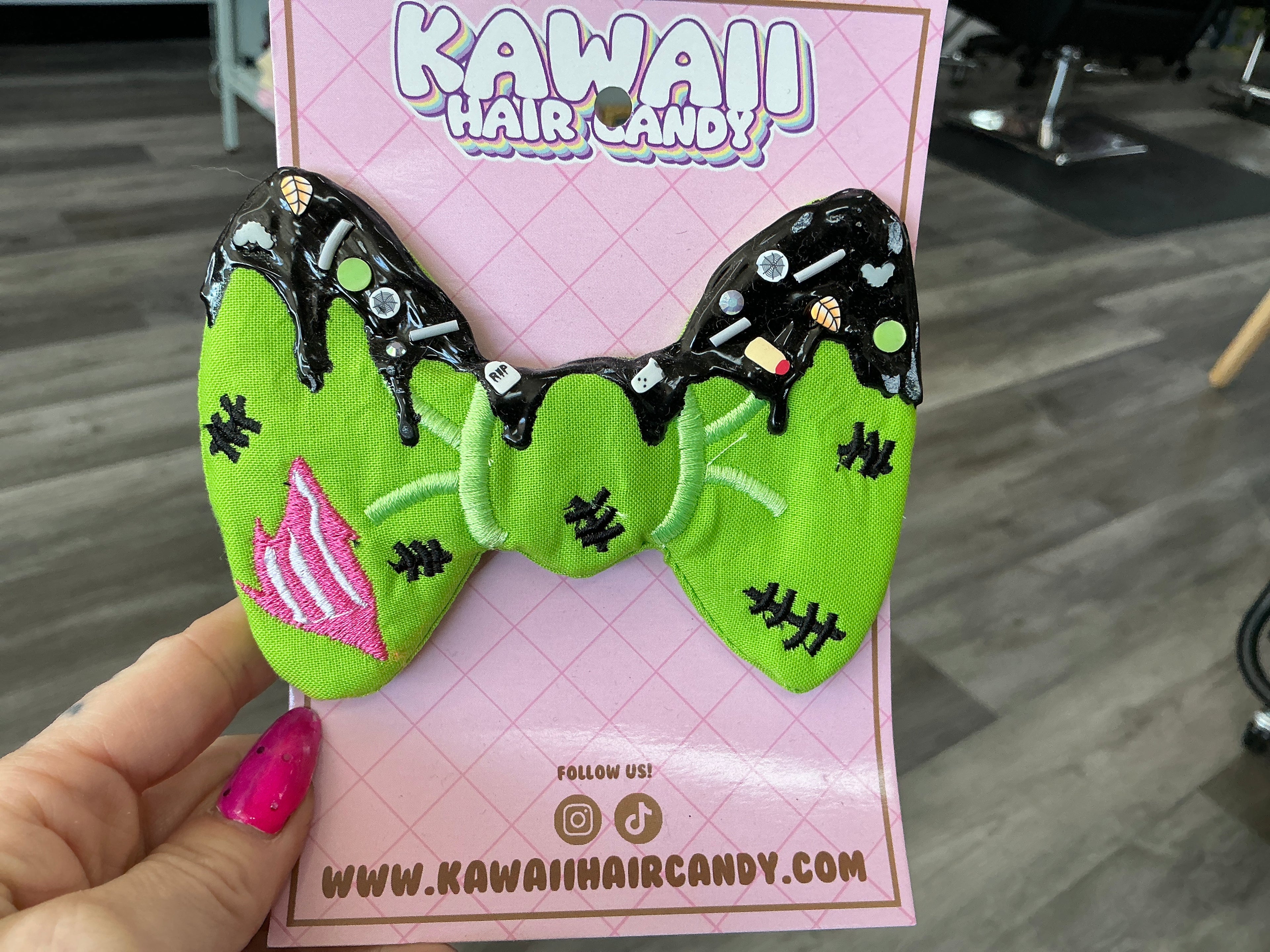Zombie Decoden Hair Bow Creepy Cute Halloween Hair Accessory