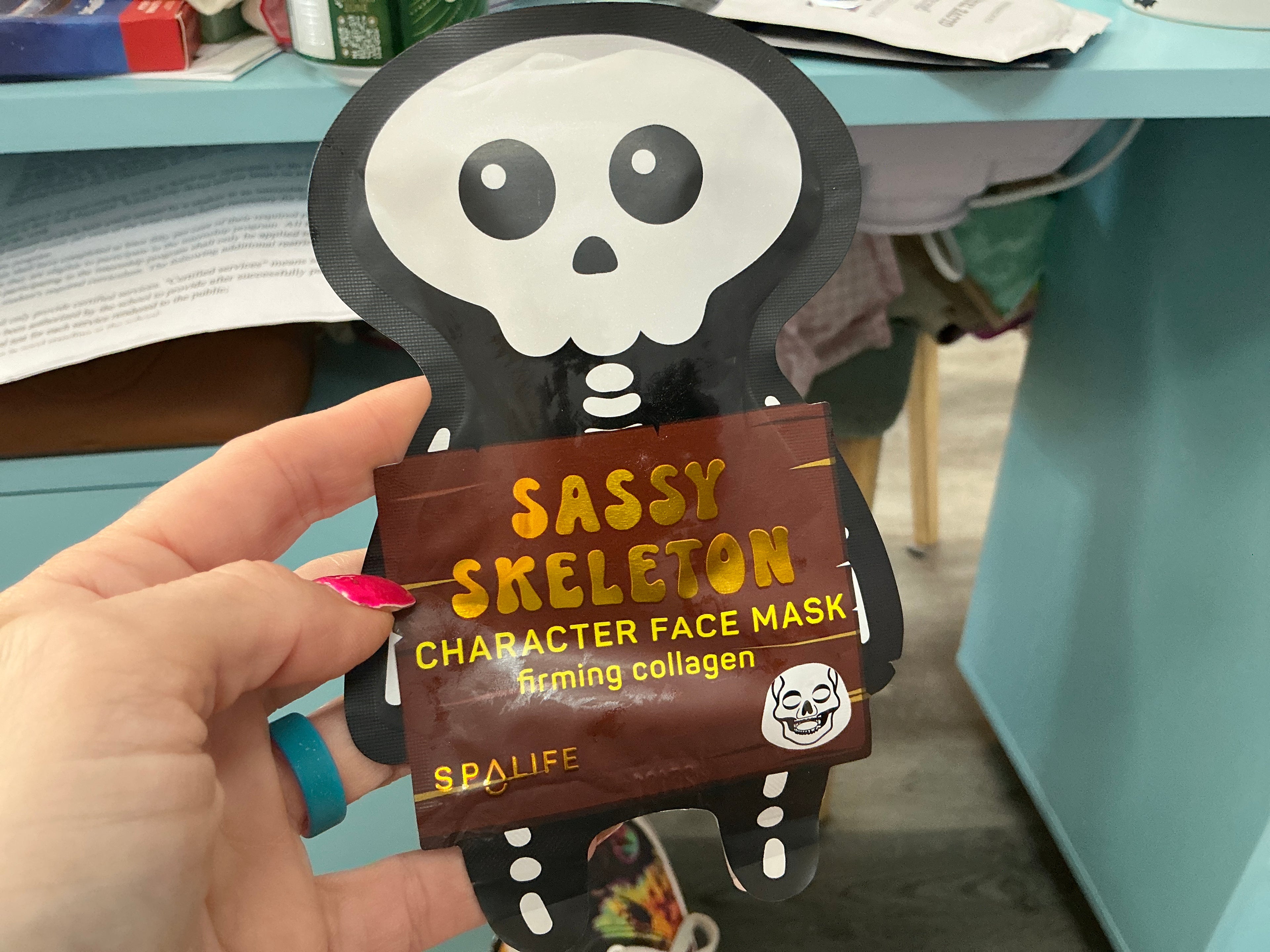 Sassy Skeleton Firming Collagen Facial Mask: Single Mask